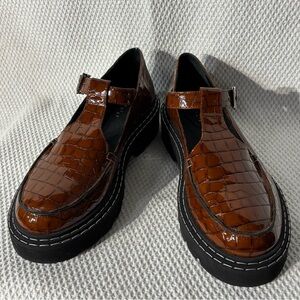 MAGUIRE Sz 40 Croc Patent T-Strap Platform Loafers Chunky Sole New without tags